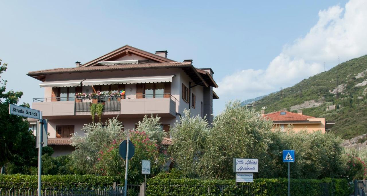 Appartamenti Villa Adriana Torbole Sul Garda Kültér fotó